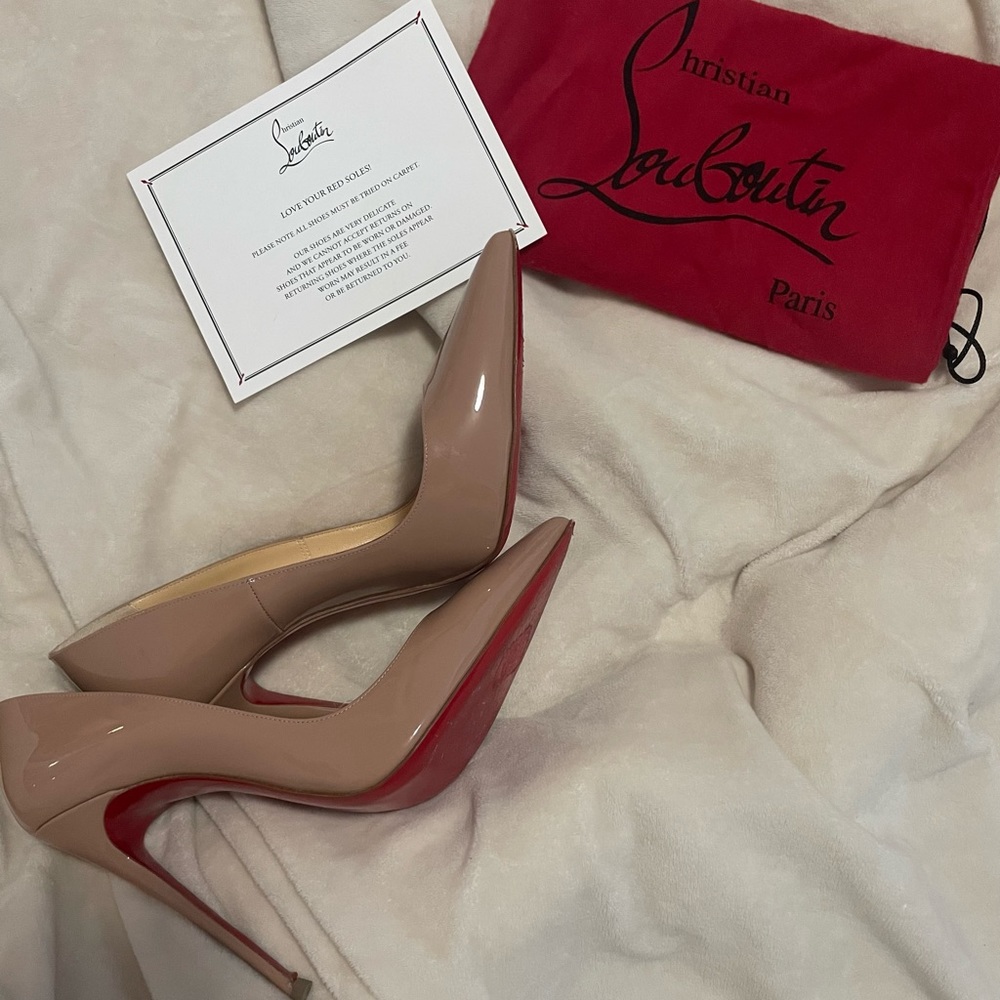 Christian Louboutin. So Kate 120 Patent. Nude. Size 39.5